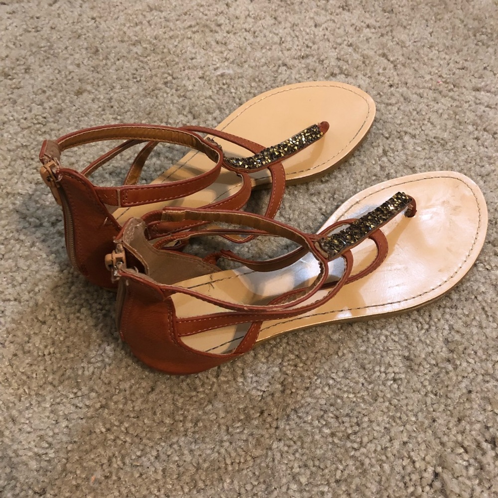 Flats/Sandals - Picture 3 of 3